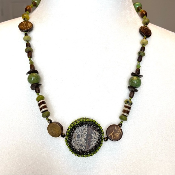 VINTAGE Stone Necklace Magnetic Clasp - Picture 5 of 5